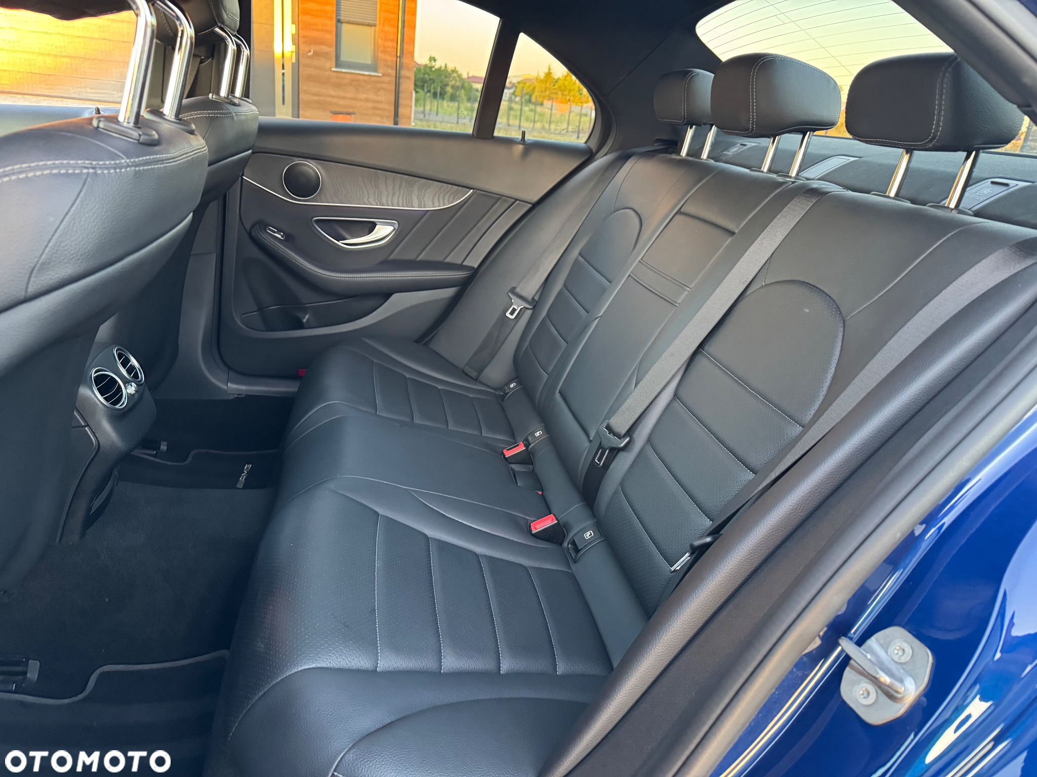 Mercedes-Benz Klasa C 200 T 9G-TRONIC AMG Line - 27