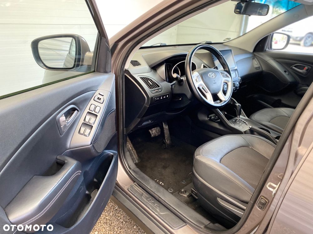 Hyundai ix35 2.0 CRDi 4WD Automatik Fifa World Cup Gold Edition - 9