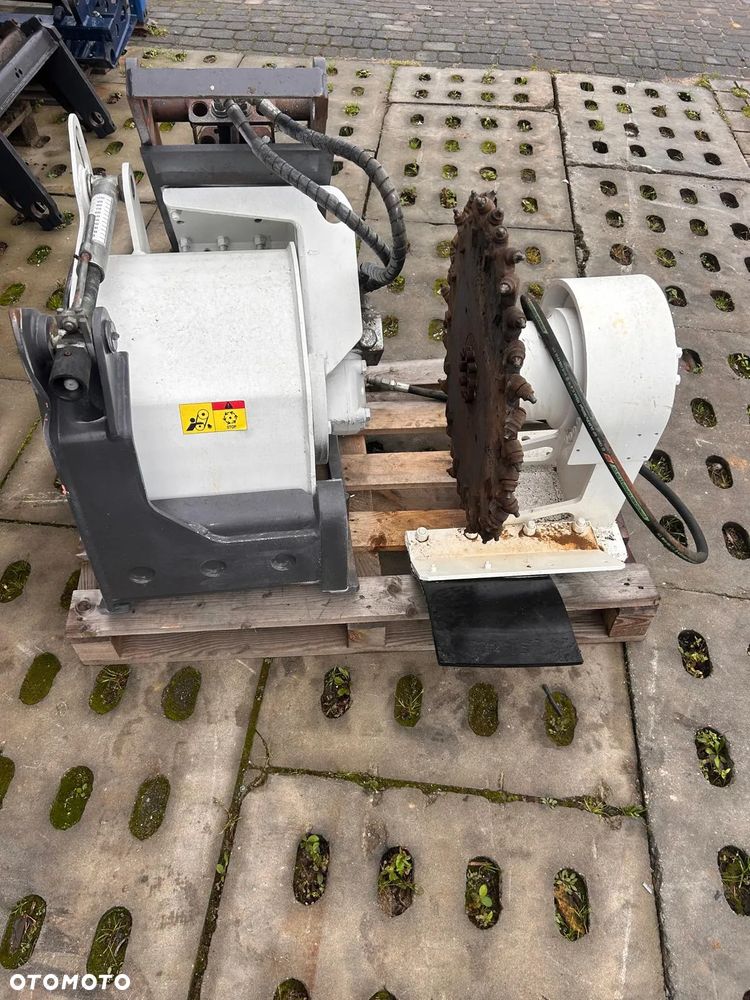 Inny ERKAT ES 30 HD - 4
