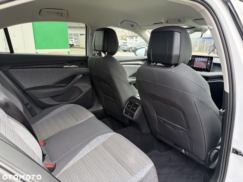 Skoda Superb 1.5 TSI Plug-in Hybrid Edition 130 DSG - 19