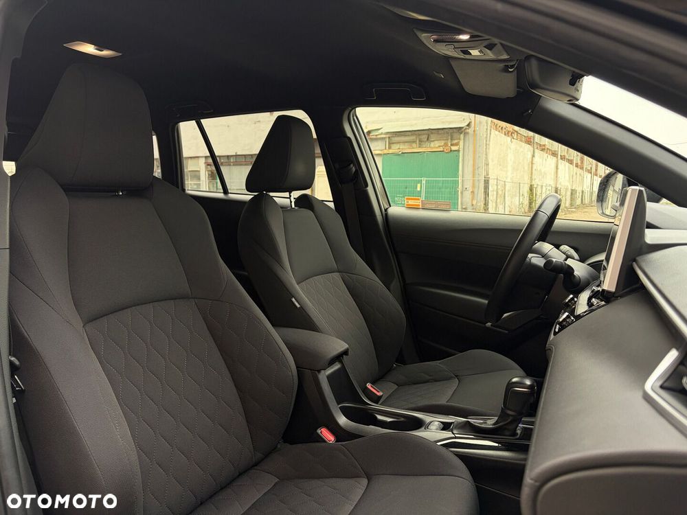 Toyota Corolla Cross - 24