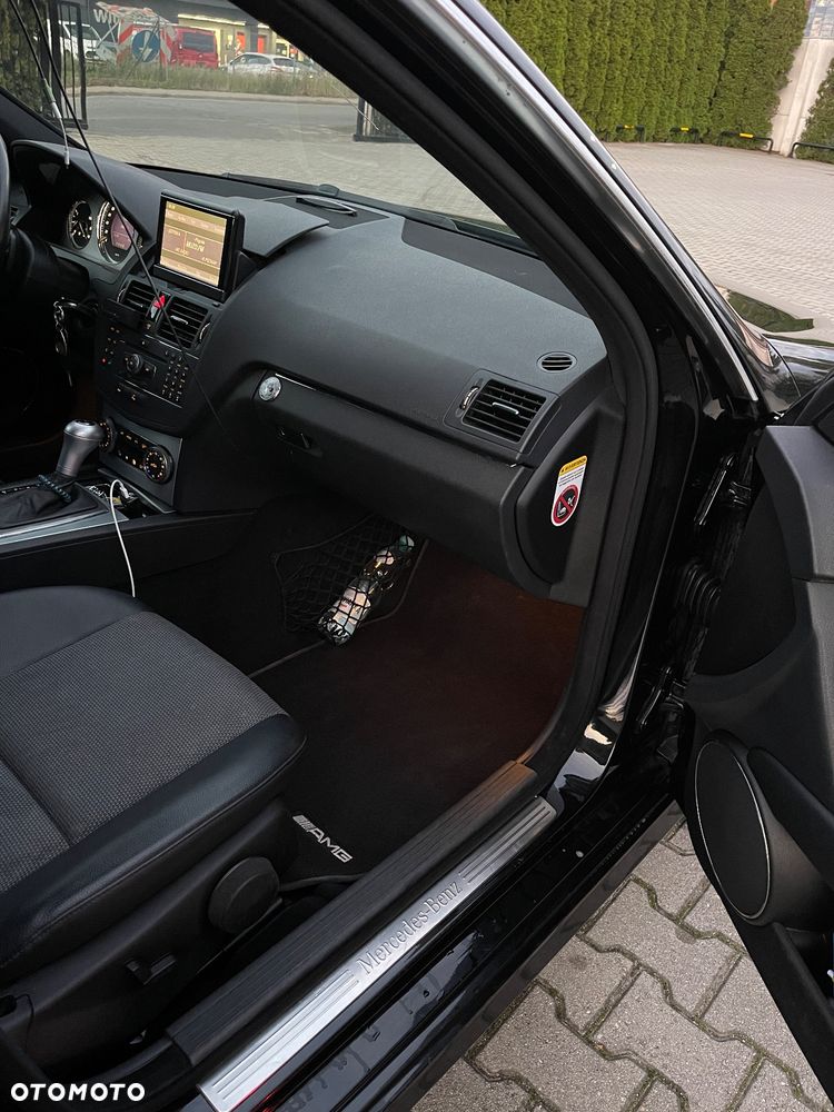 Mercedes-Benz Klasa C 220 T CDI DPF Automatik Avantgarde - 11