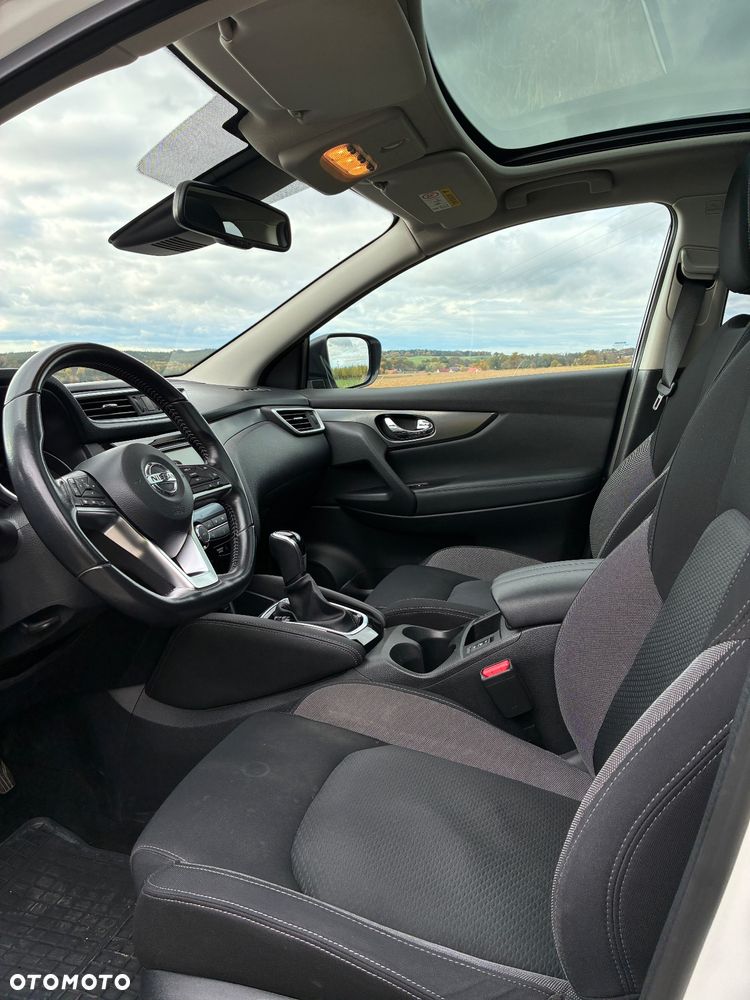 Nissan Qashqai 1.3 DIG-T N-Connecta DCT - 11