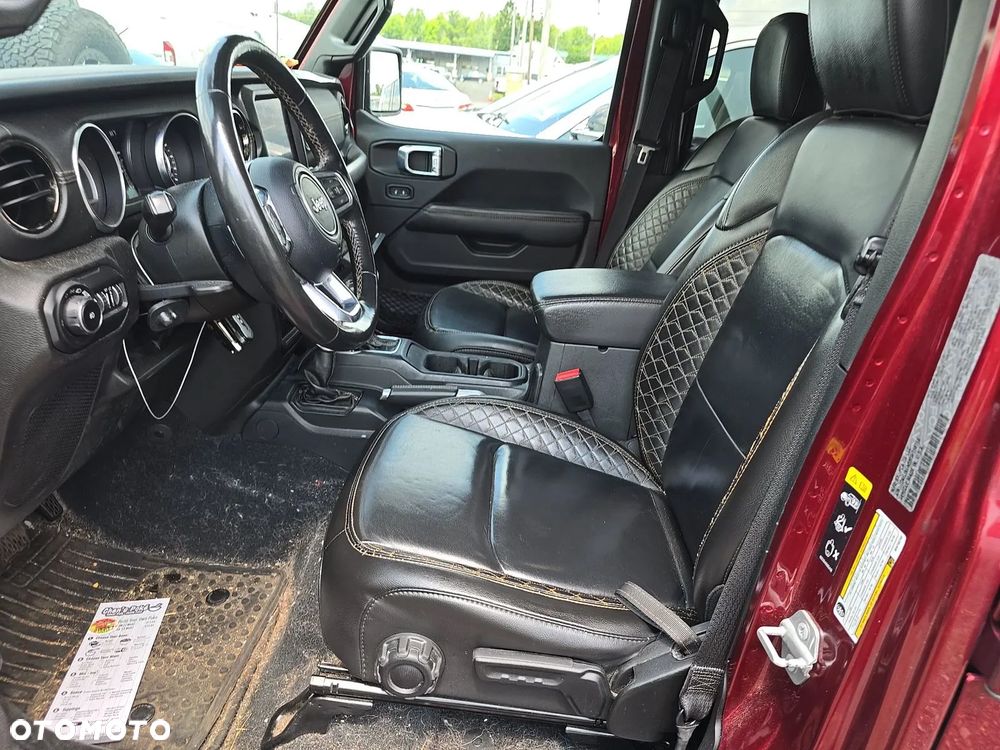 Jeep Wrangler - 11