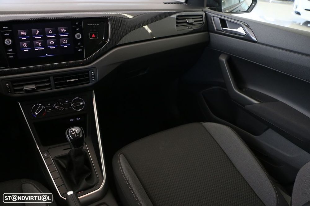 VW Polo 1.0 TSI Urban DSG - 21