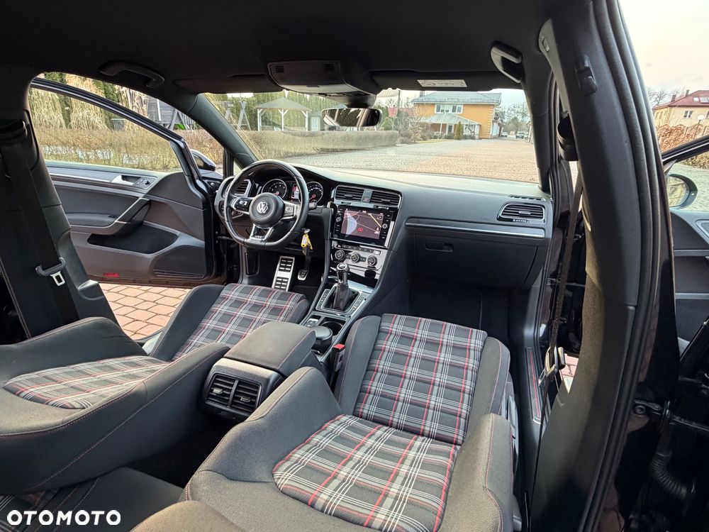 Volkswagen Golf 2.0 TSI BMT GTI Performance - 23