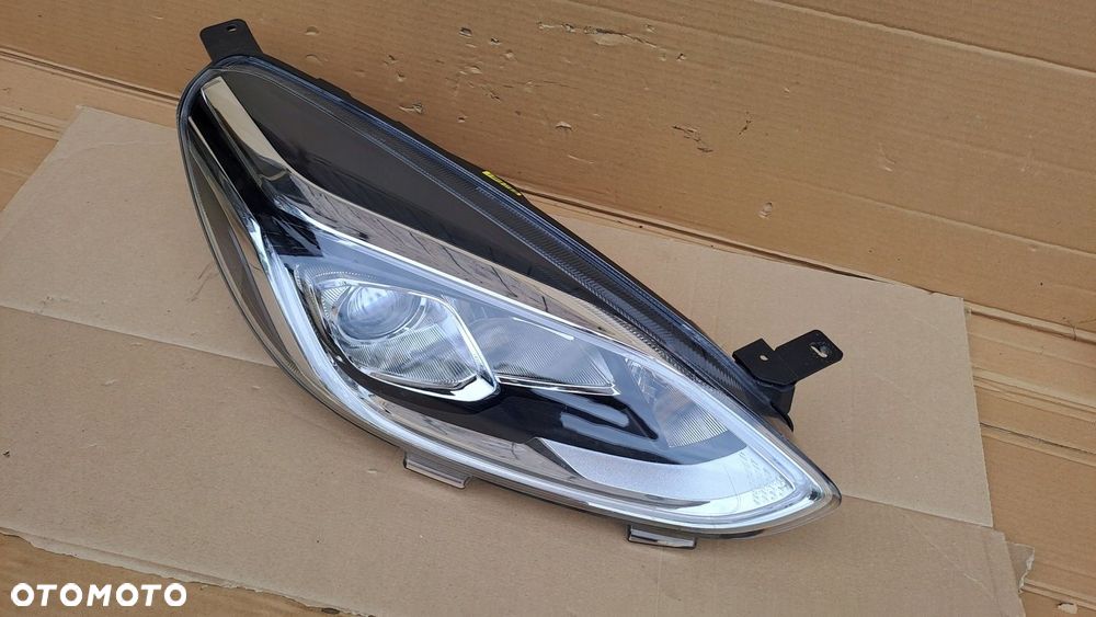 FORD FIESTA MK8 PRAWA LAMPA SOCZEWKA PRZEDNIA h1bb13w029ce UŻYWANA - 2