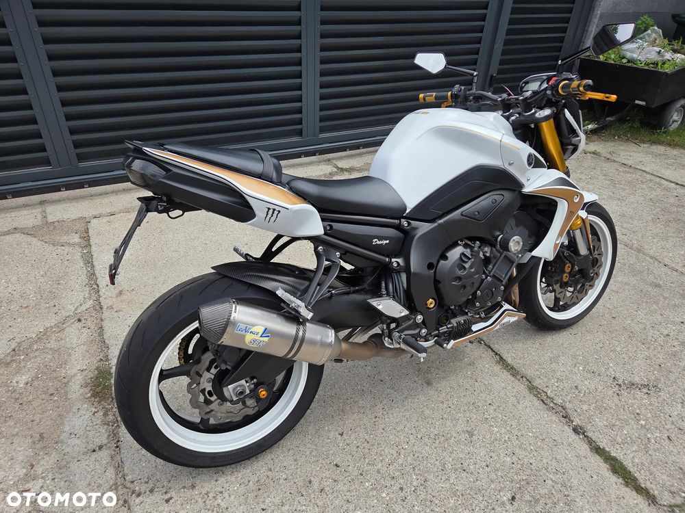 Yamaha FZ8 - 3