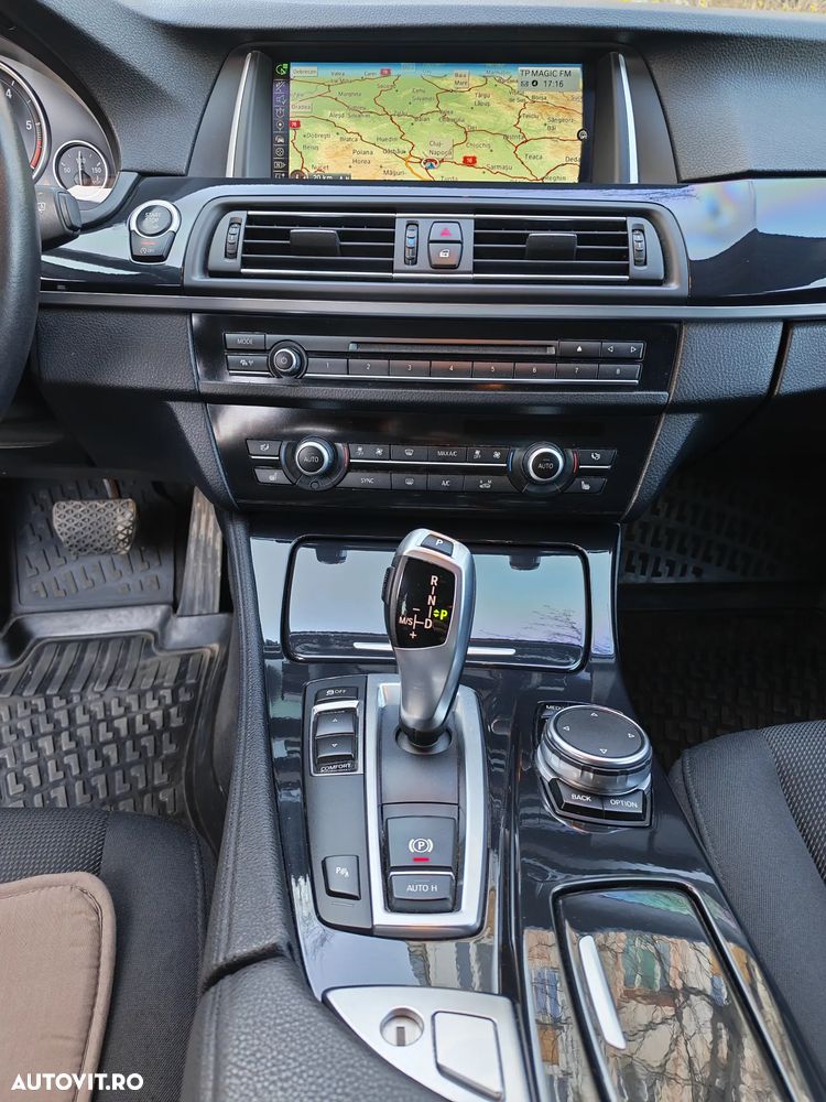 BMW Seria 5 525d Aut. - 11