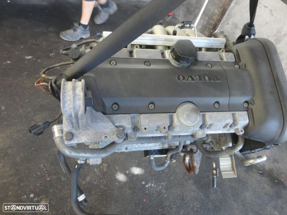 motor VOLVO V70 com referencia B52445 - 2