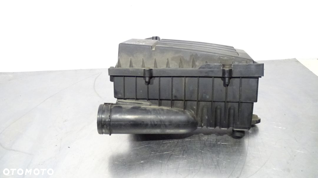 OBUDOWA FILTRA POWIETRZA VOLKSWAGEN PASSAT B6 2.0TDI - 3