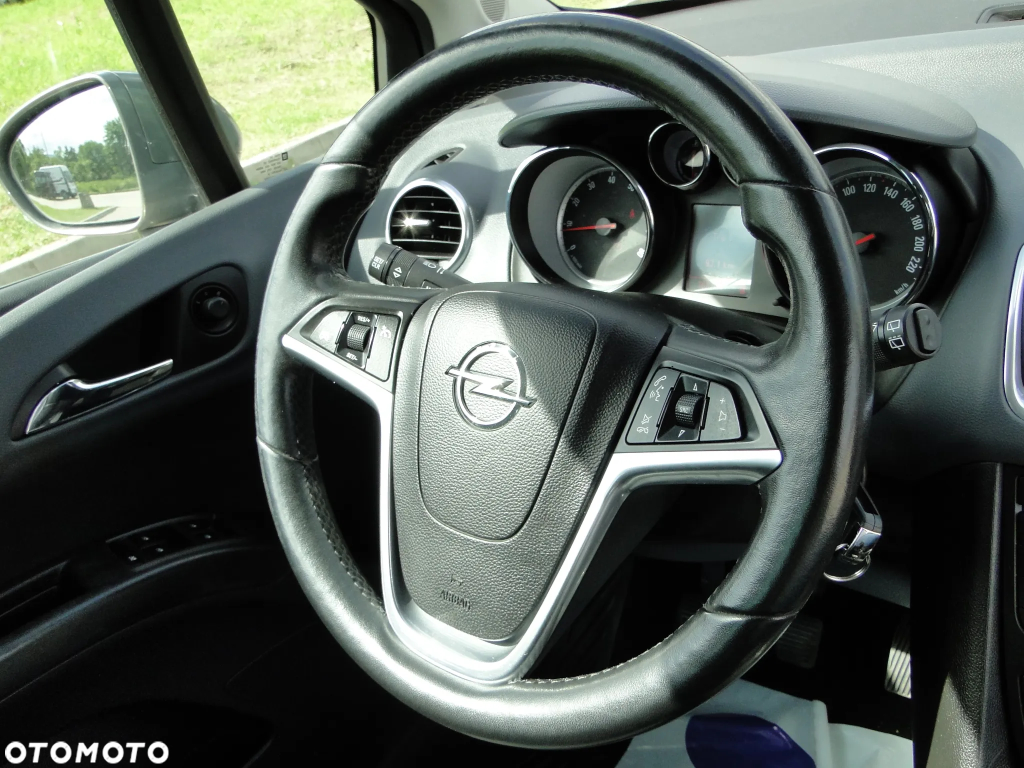 Opel Meriva 1.4 T Cosmo - 25