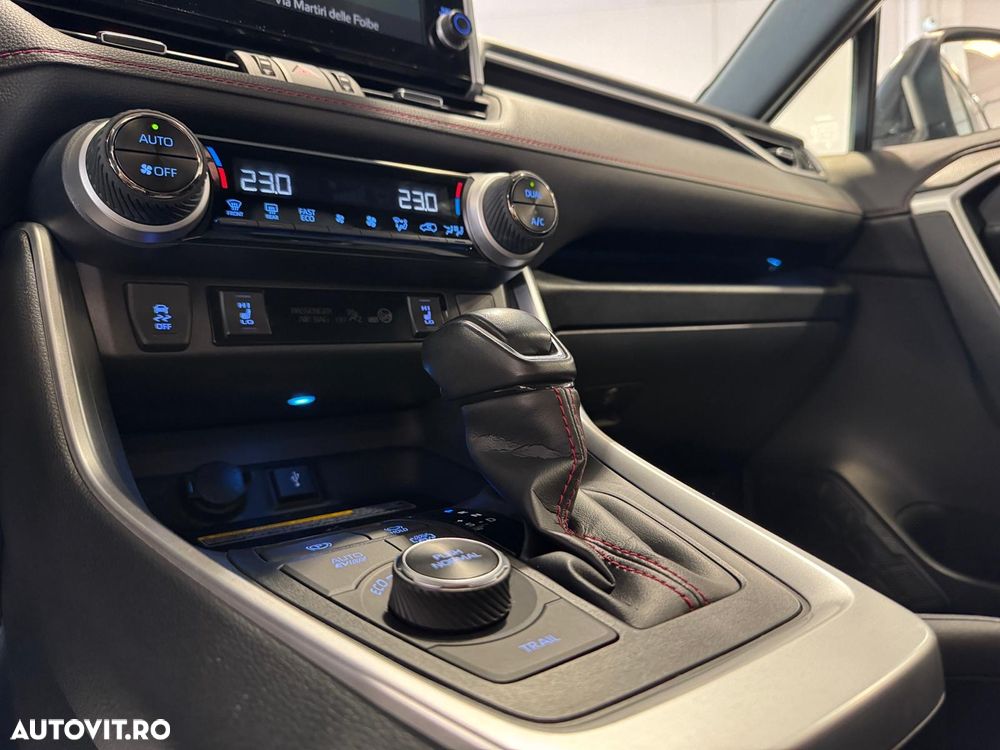 Toyota RAV4 Plug-in-Hybrid Style - 6