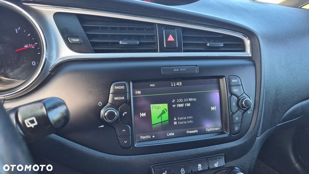 Kia Ceed 1.6 CRDi 136 ISG Dream Team Edition - 8