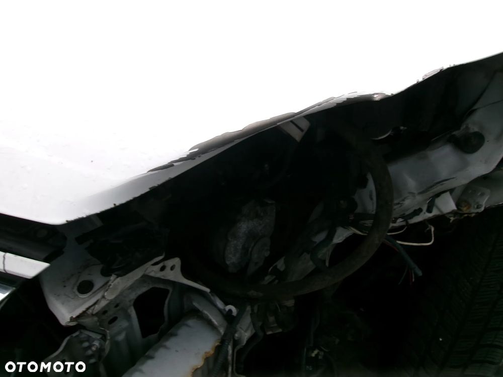MASKA TOYOTA YARIS III  11-20  040 - 2