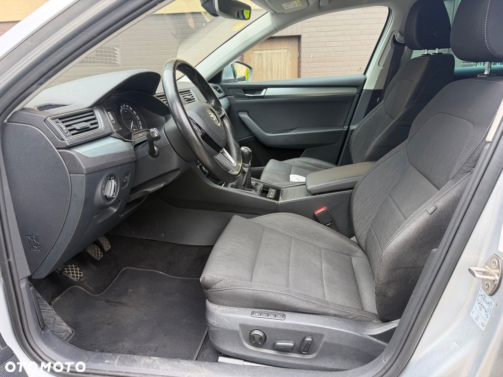 Skoda Superb 1.6 TDI GreenLine - 29