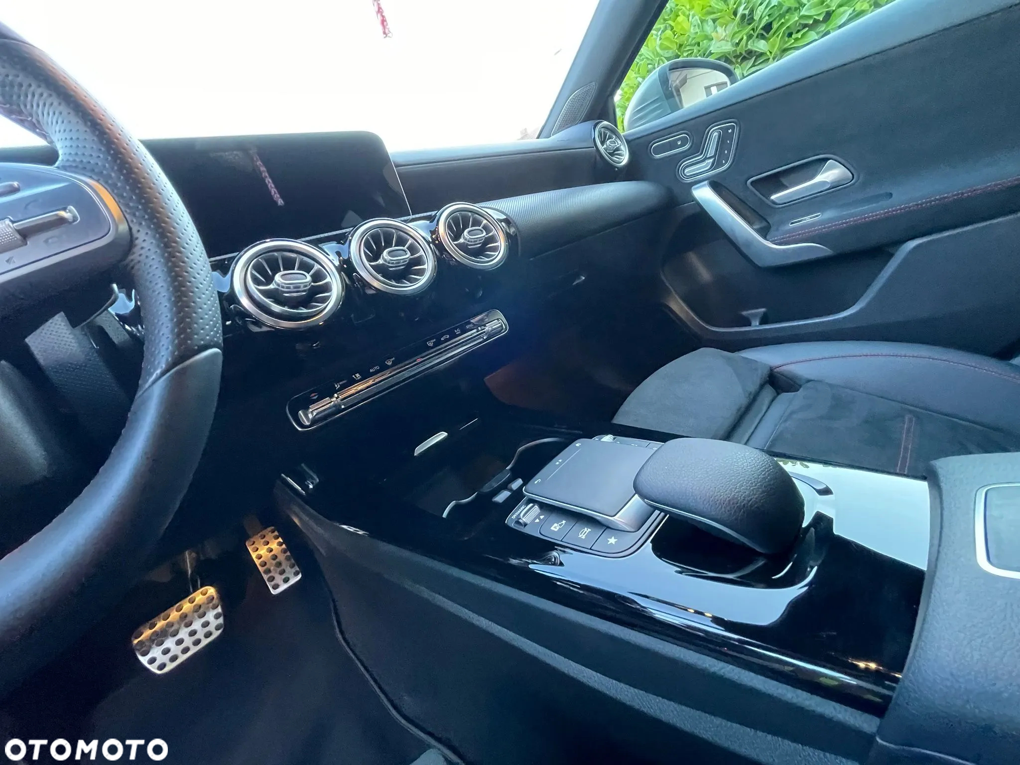 Mercedes-Benz Klasa A 200 AMG Line 7G-DCT - 12