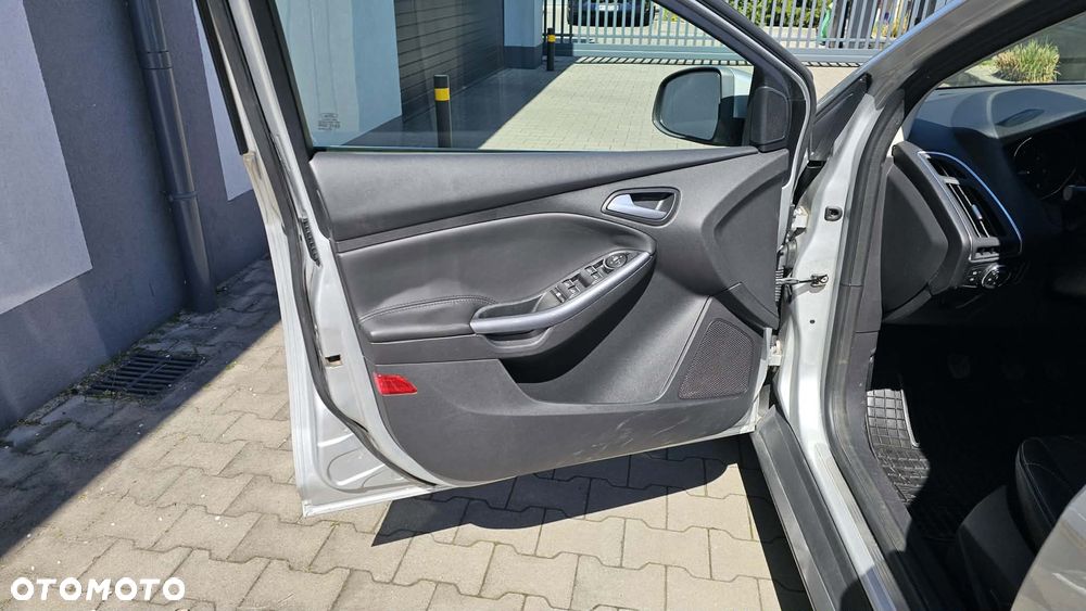 Ford Focus 1.6 TDCi DPF Titanium - 21