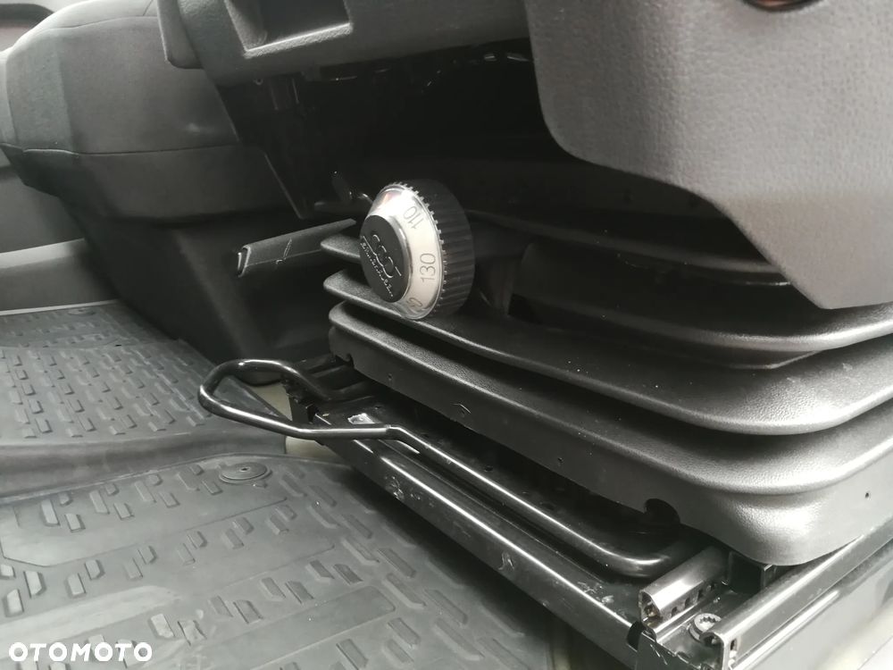 Volkswagen Crafter - 21