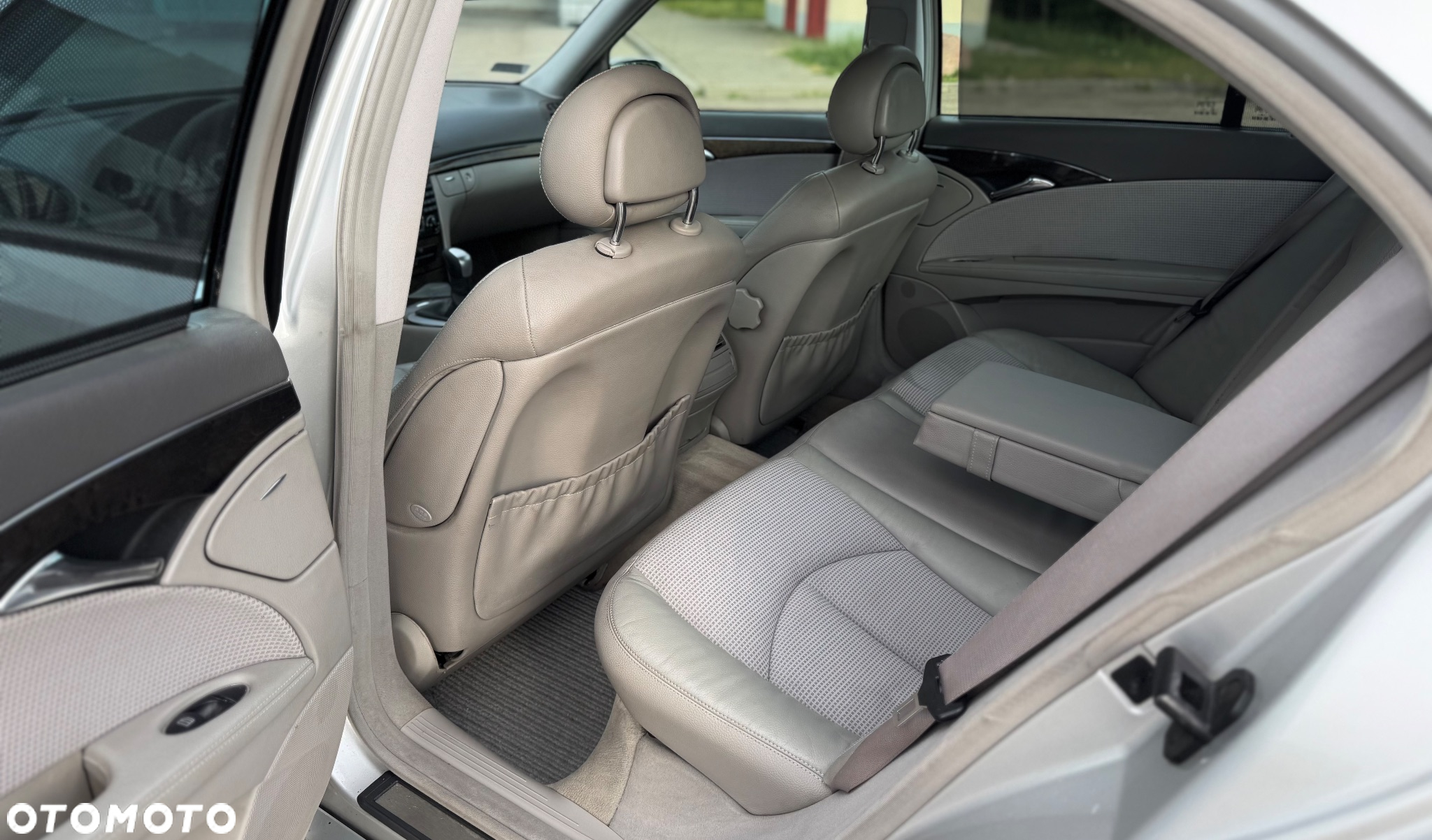 Mercedes-Benz Klasa E 270 CDI Avantgarde - 25