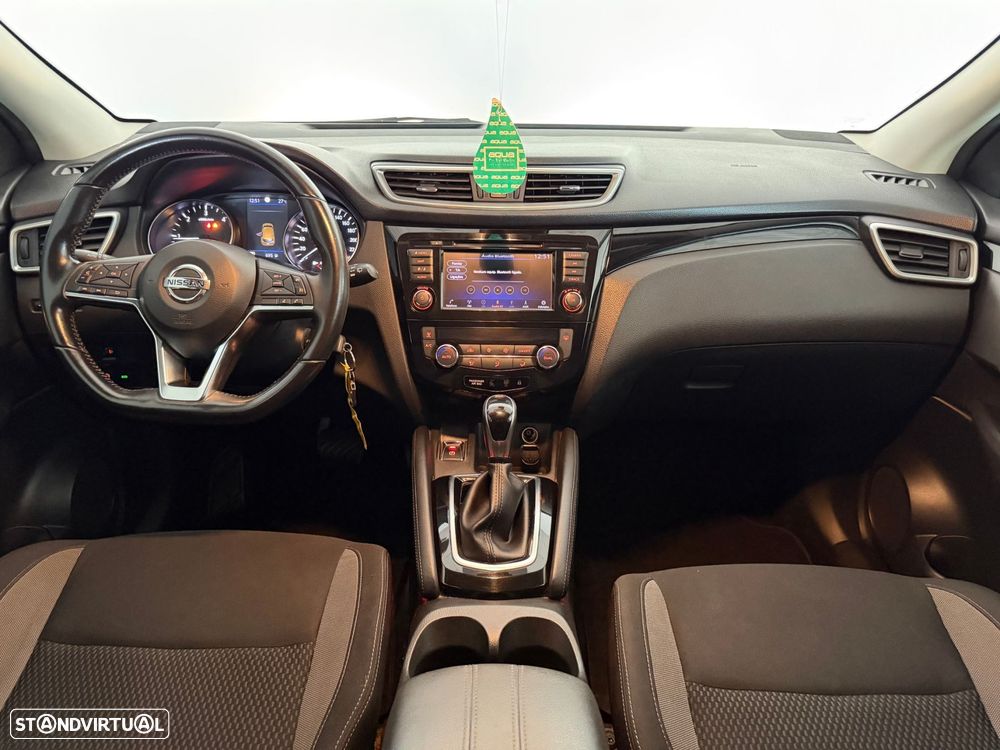 Nissan Qashqai 1.5 dCi N-Connecta J17 DCT - 17