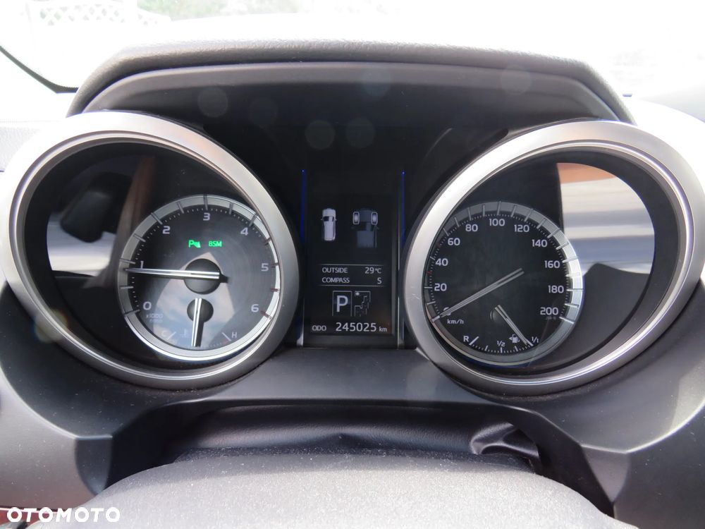 Toyota Land Cruiser LC 2.8 D-4D Invincible - 23