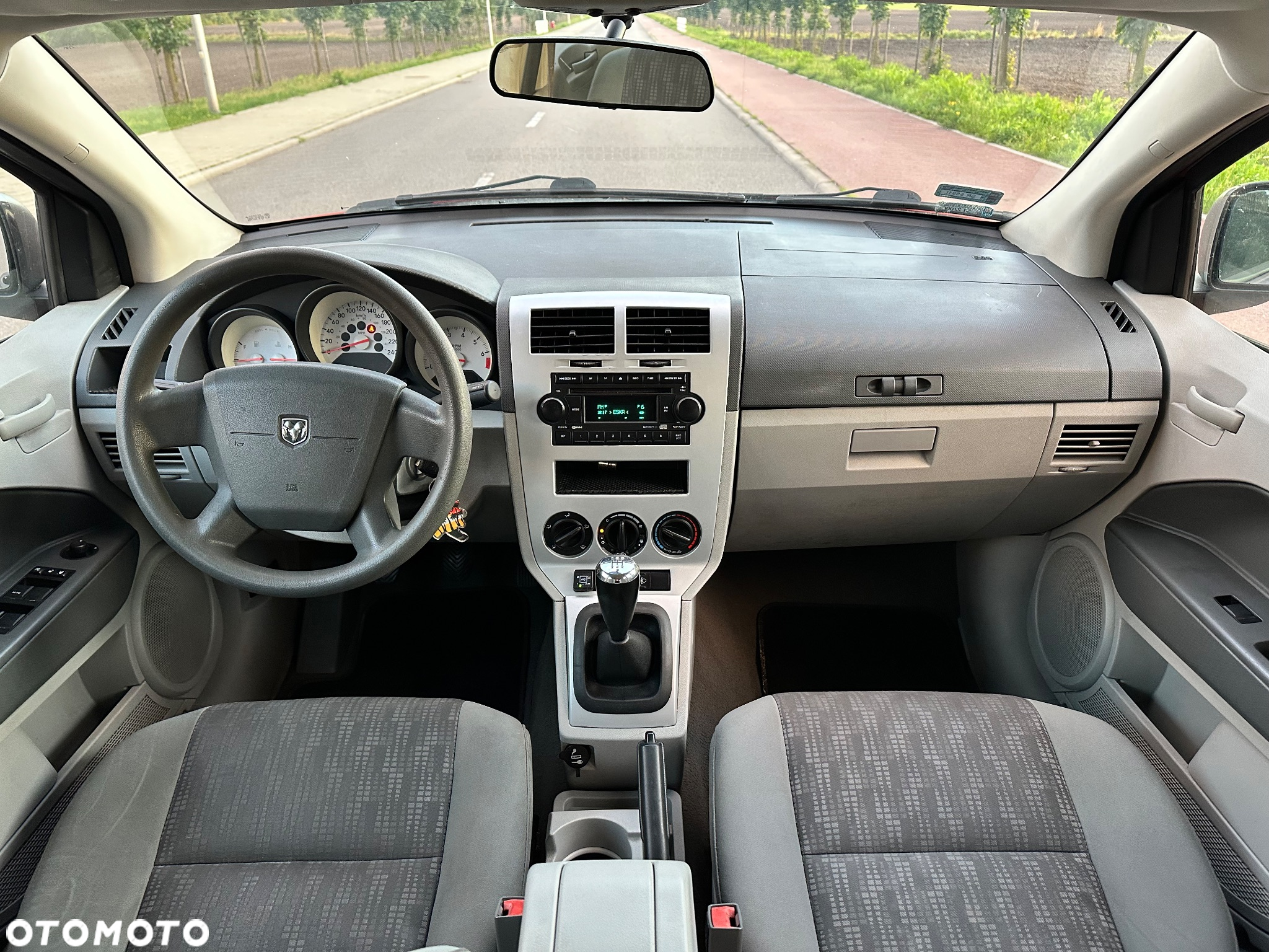 Dodge Caliber 1.8 SE - 29