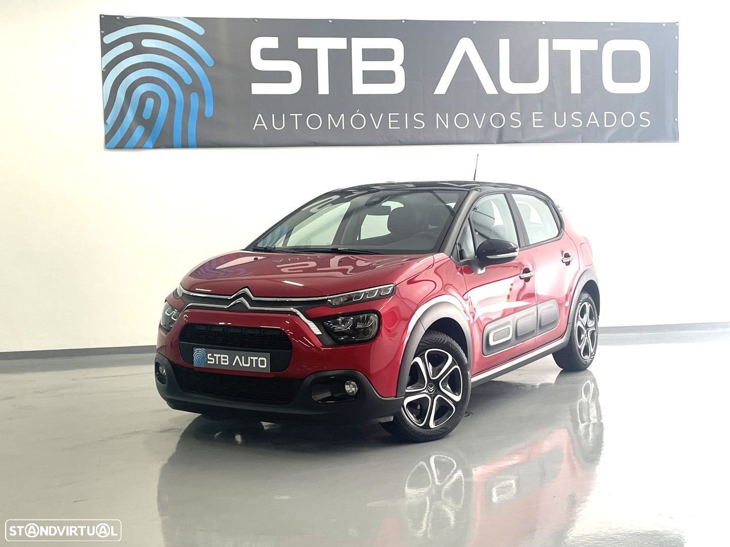 Citroën C3 1.2 PureTech Shine - 1