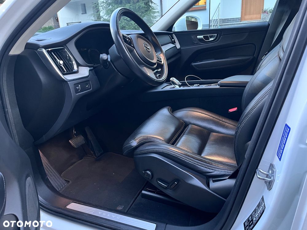 Volvo XC 60 B5 B AWD Inscription - 9