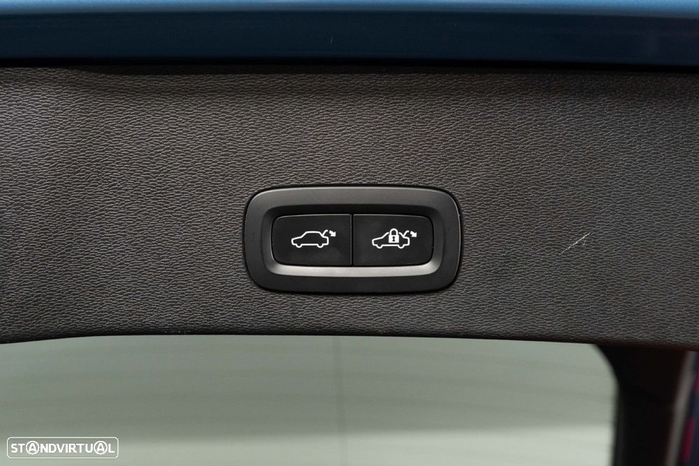 Volvo C40 Recharge Plus - 16