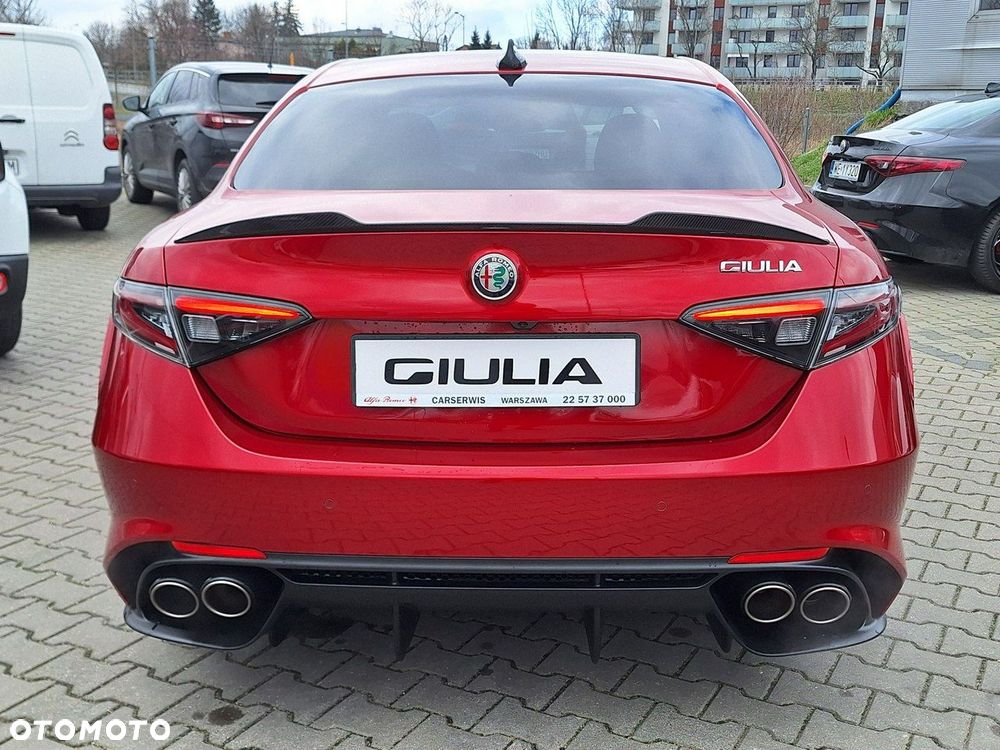 Alfa Romeo Giulia - 5