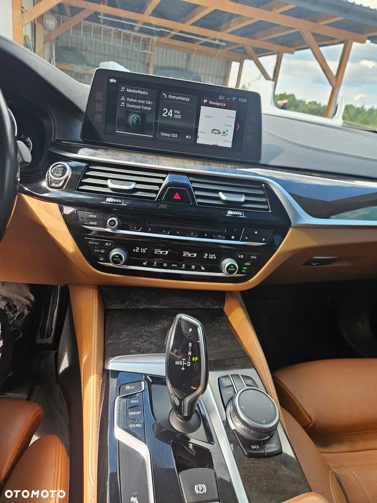 BMW Seria 5 540i GPF xDrive - 10