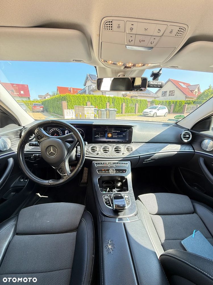 Mercedes-Benz Klasa E 220 d 4-Matic All-Terrain - 12