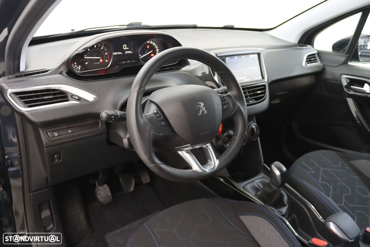 Peugeot 2008 1.5 BlueHDi Signature - 3