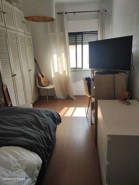 Vende-se T2 Alhandra com lugar de garagem e arrecadação - Grande imagem: 5/12