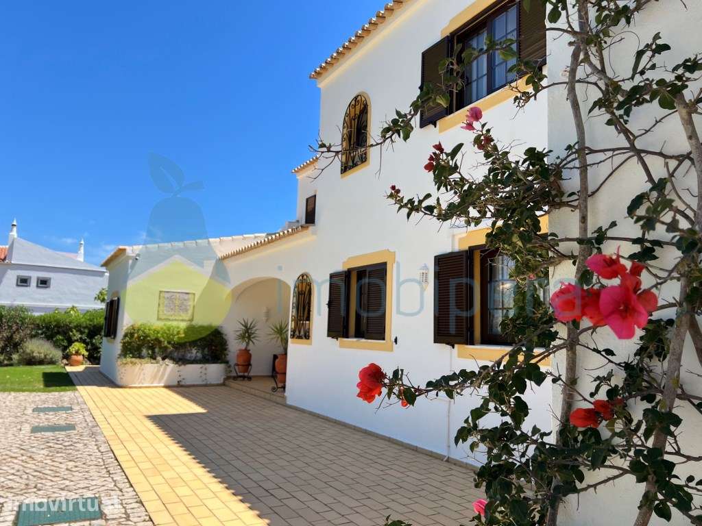 SOBERBA MORADIA T6 COM CASA DE HOSPEDES EM ANEXO - Grande imagem: 2/60