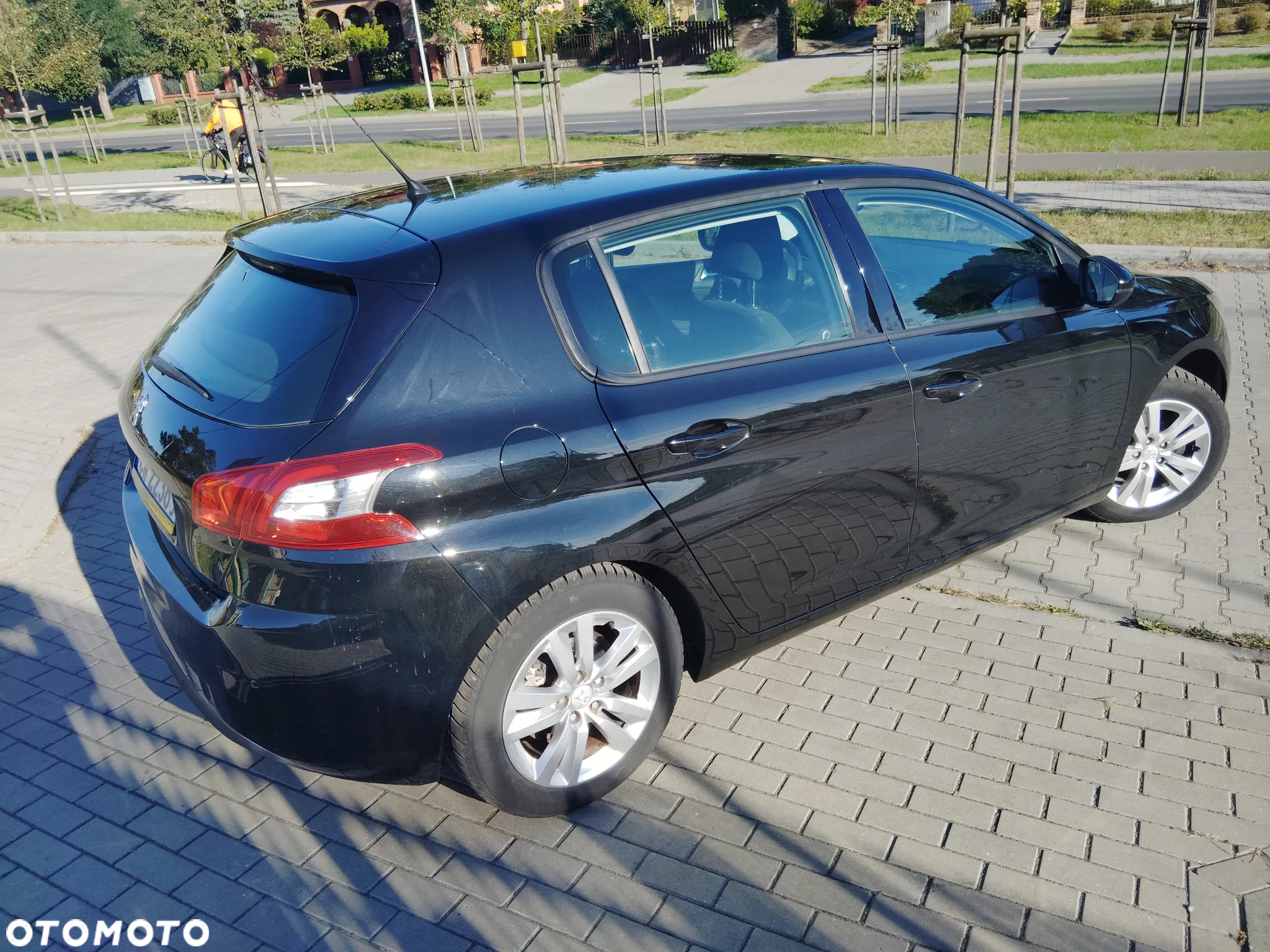 Peugeot 308 125 THP Allure - 15