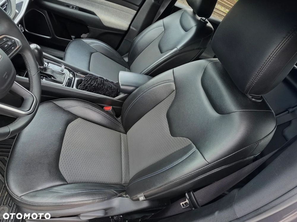 Jeep Compass - 23