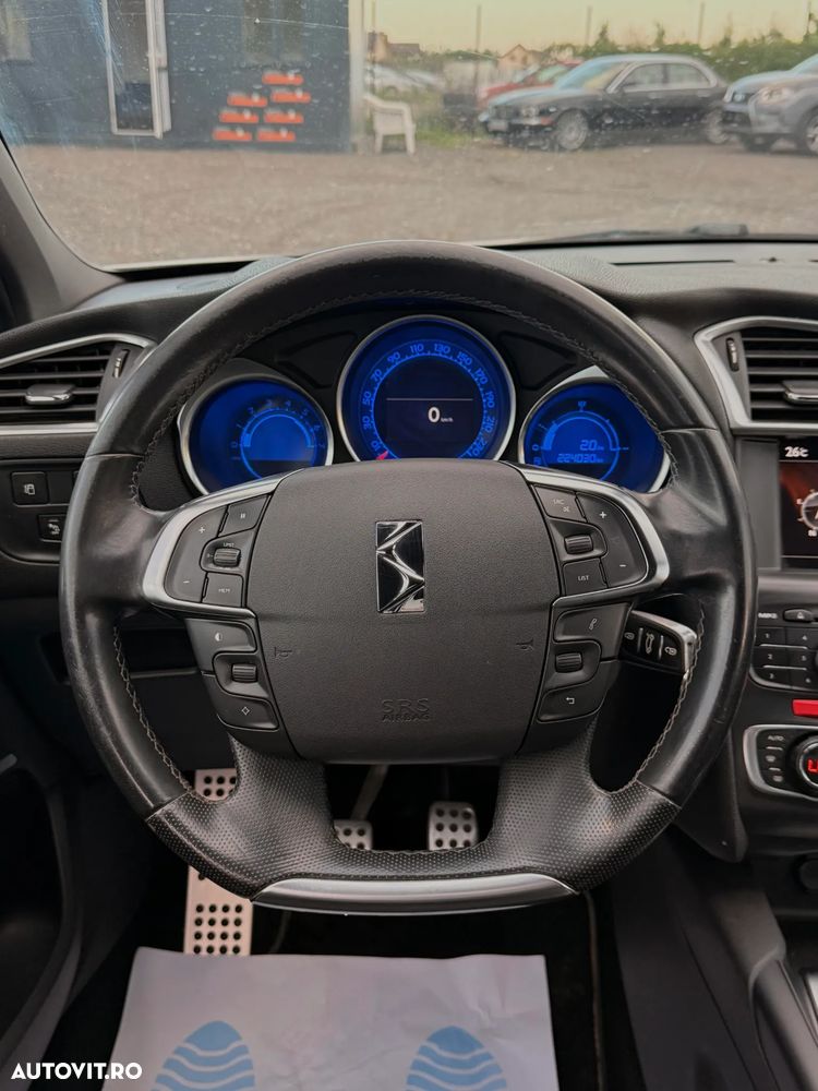 Citroën DS4 HDi 110 Chic - 10