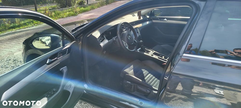 Volkswagen Passat - 13