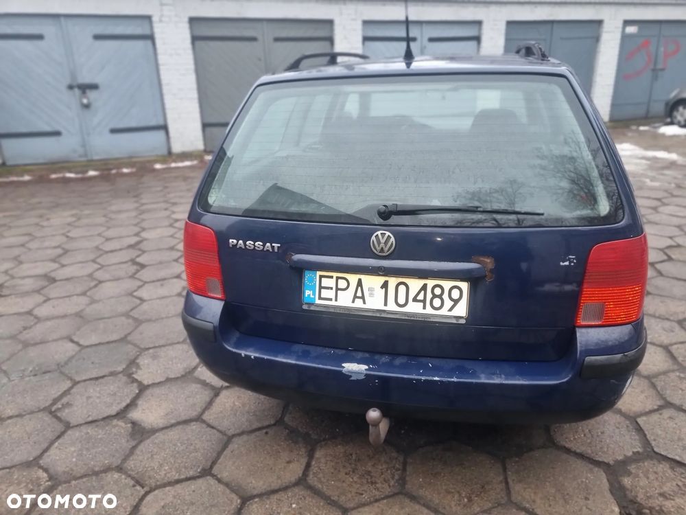 Volkswagen Passat 1.8 - 6