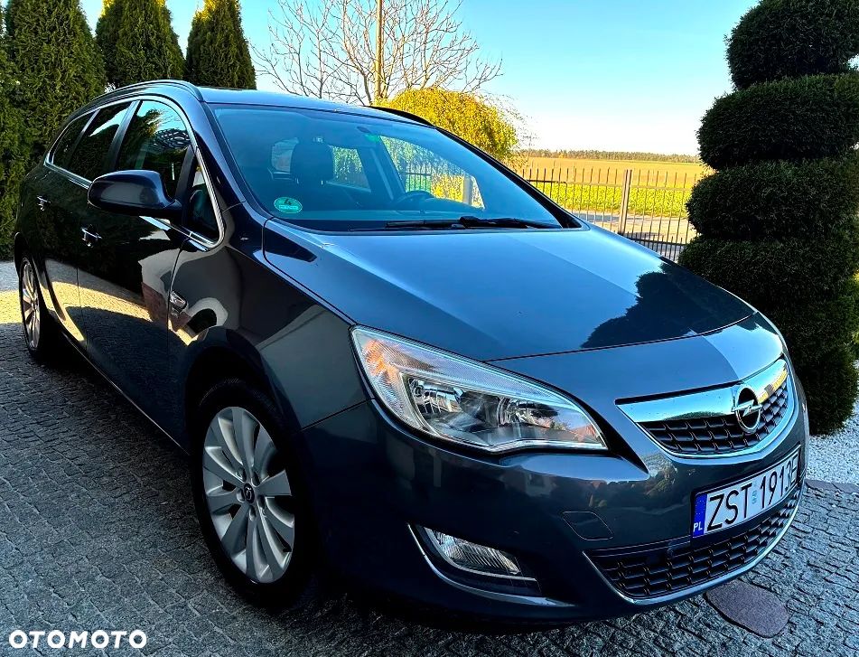 Opel Astra 1.4 Turbo 150 Jahre - 8