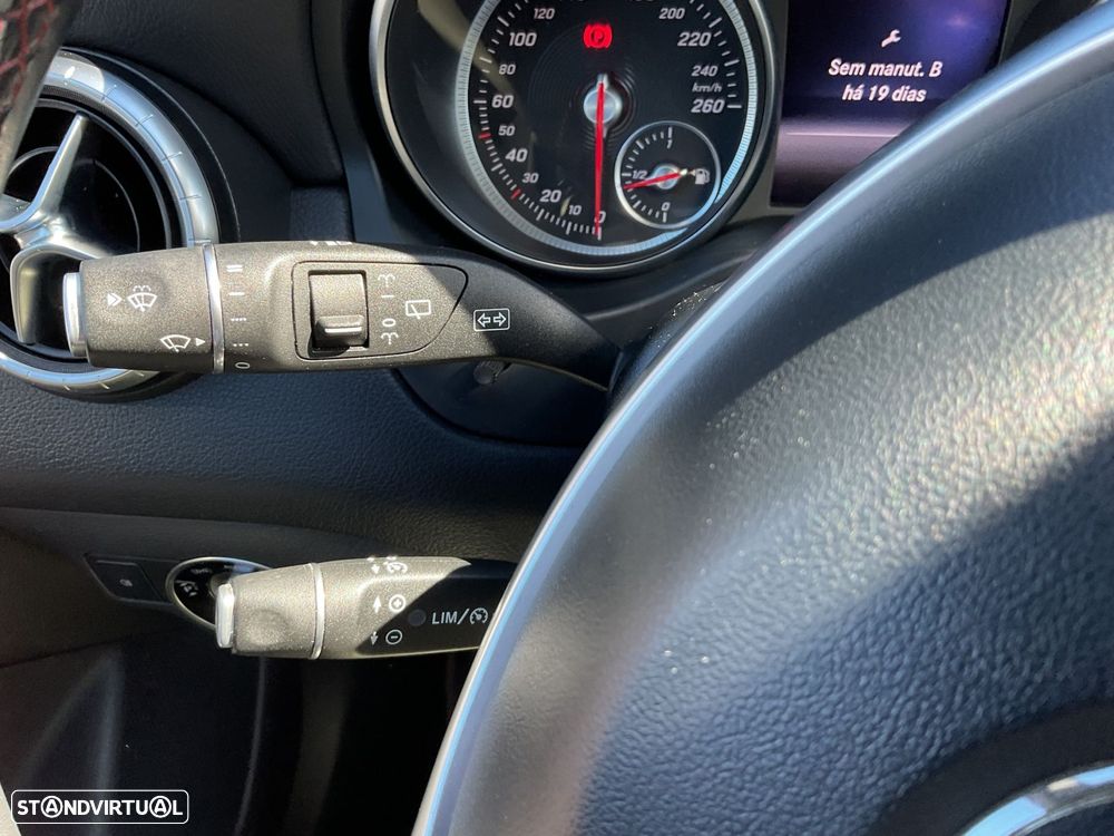 Mercedes-Benz CLA 180 d Shooting Brake AMG Line Aut. - 19