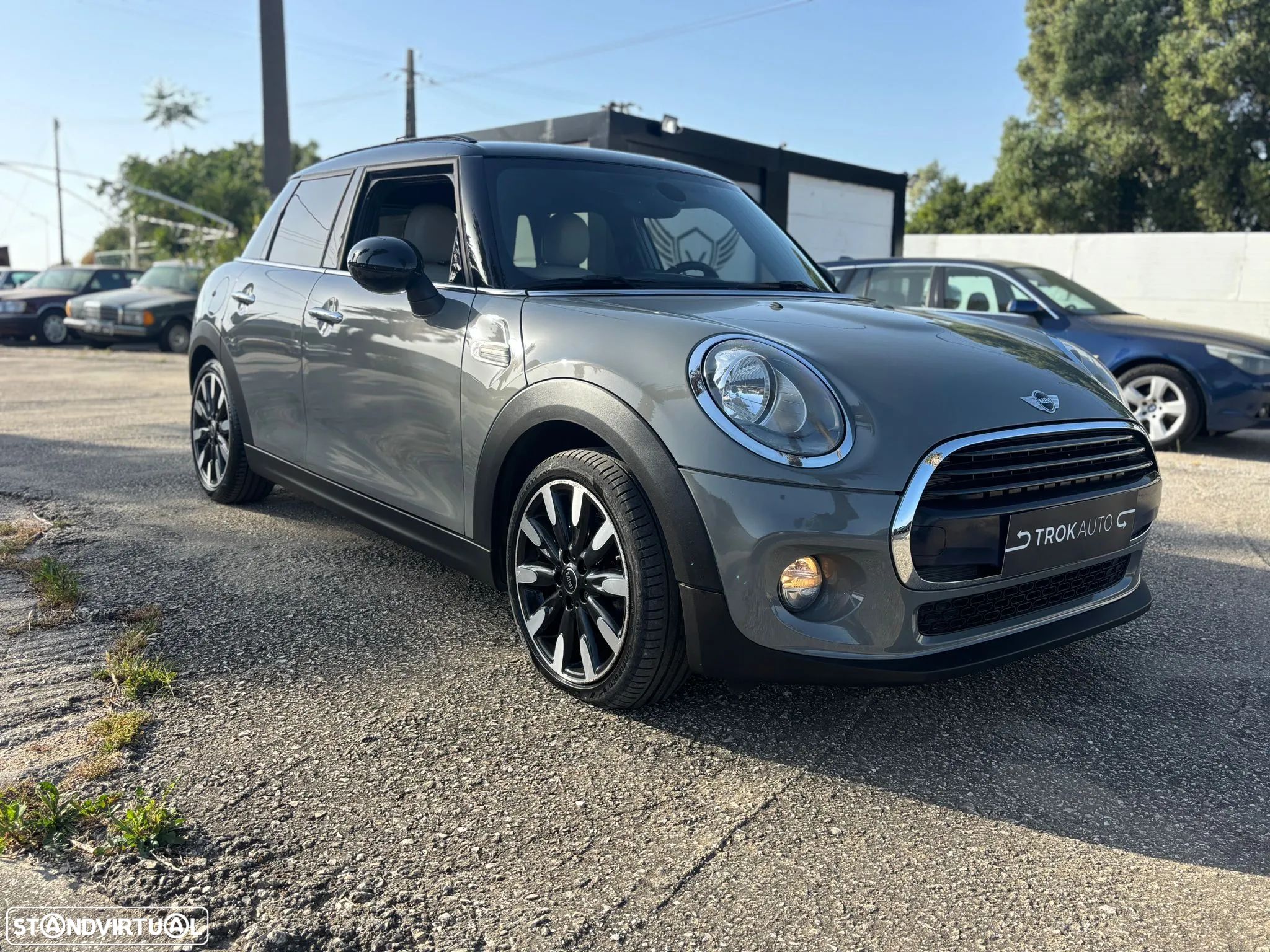 MINI 5 Portas Cooper D - 1