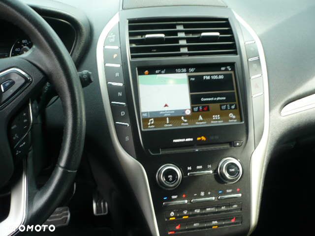Lincoln MKC - 10
