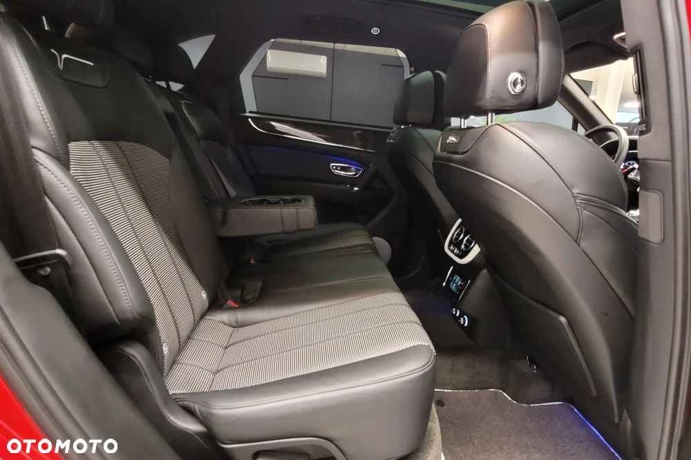 Bentley Bentayga - 25