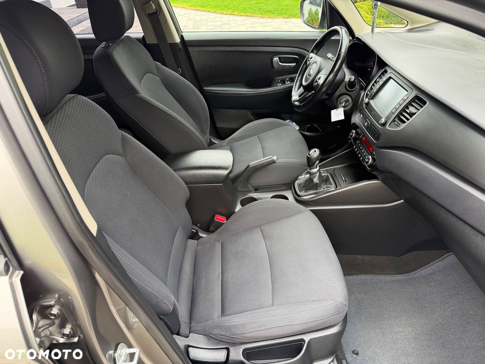 Kia Carens 1.7 CRDi XL 7os - 20
