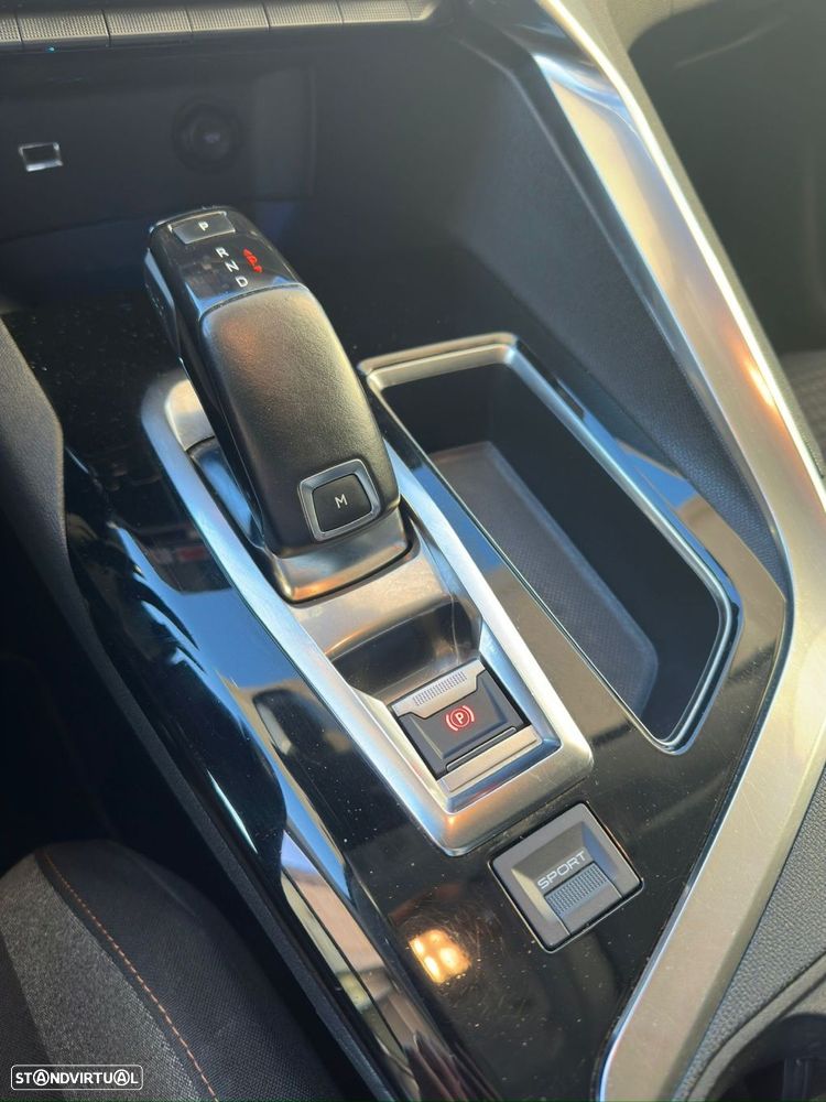 Peugeot 3008 1.5 BlueHDi Allure EAT8 - 11