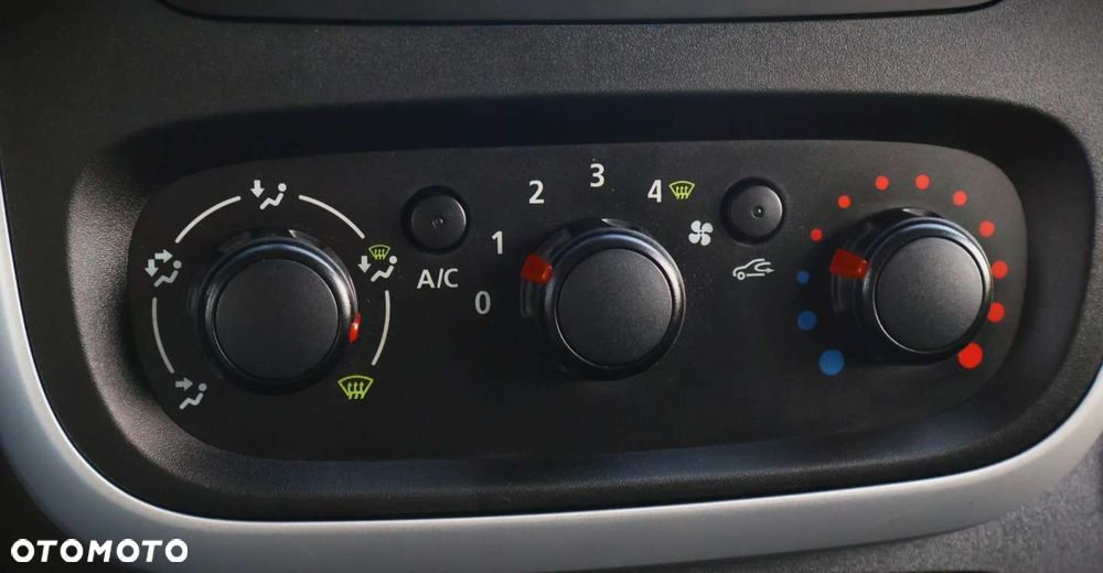 Opel Vivaro - 28