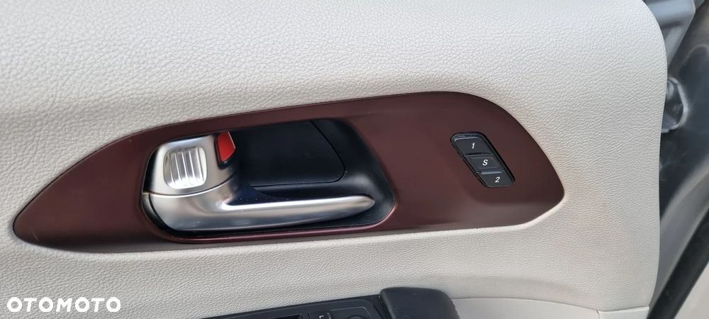 Chrysler Pacifica - 25